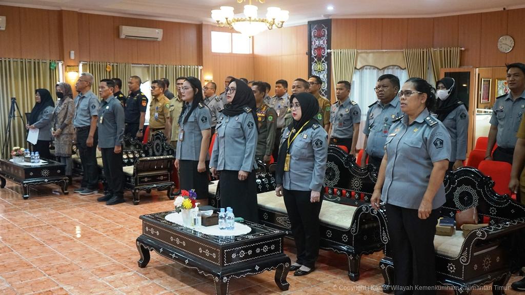7. berita