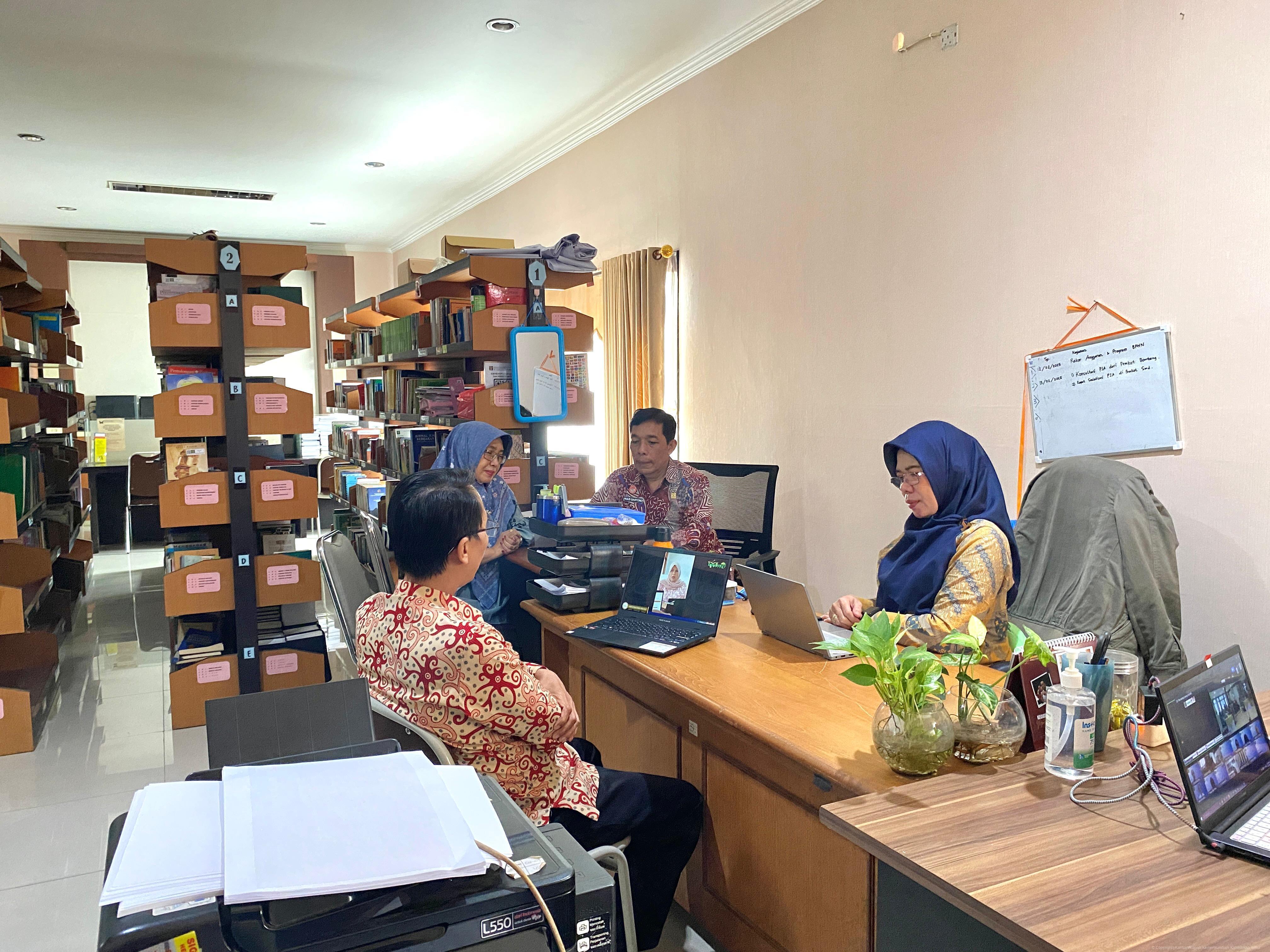 4. berita