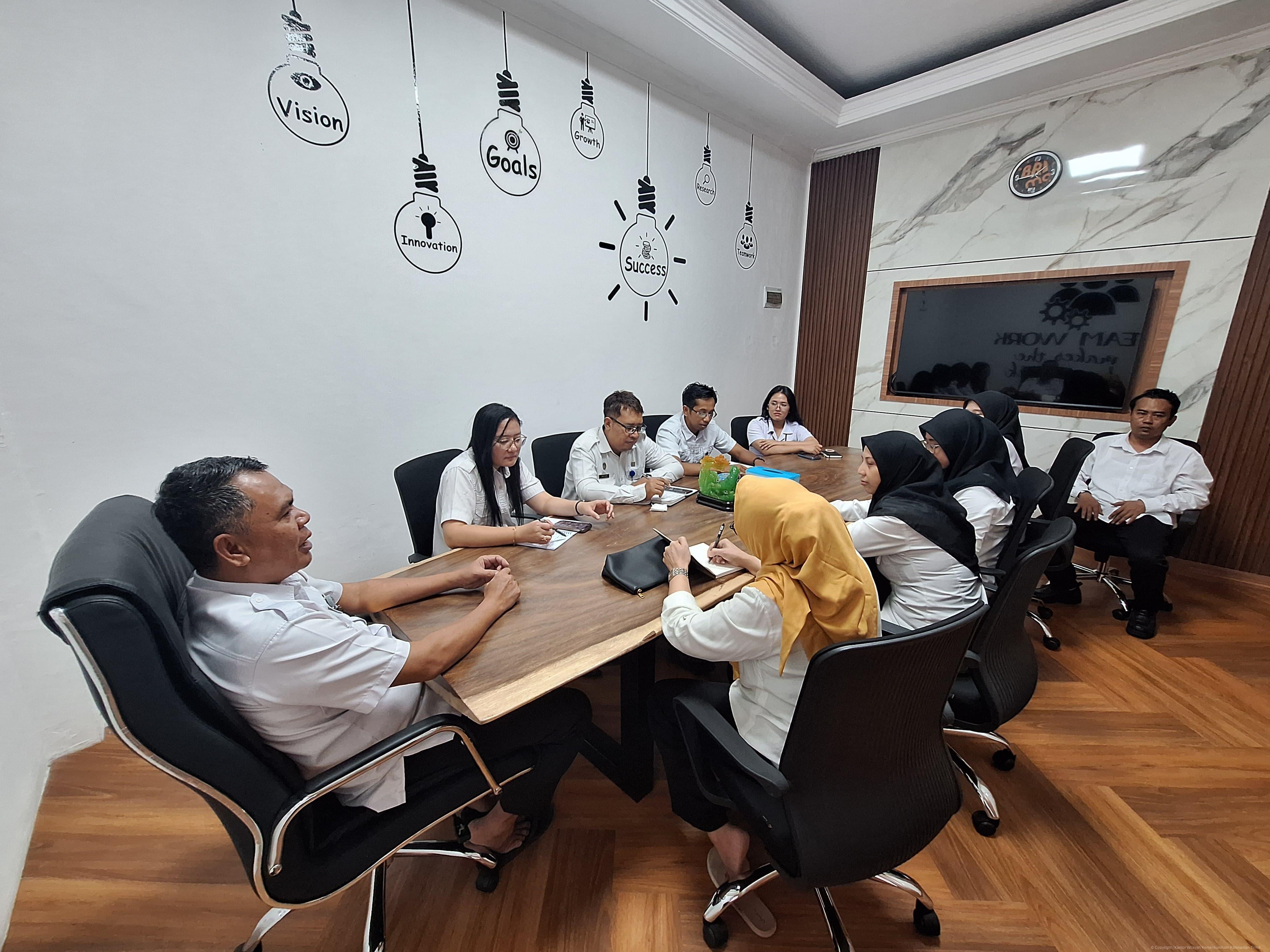 5. Rapat Yankum