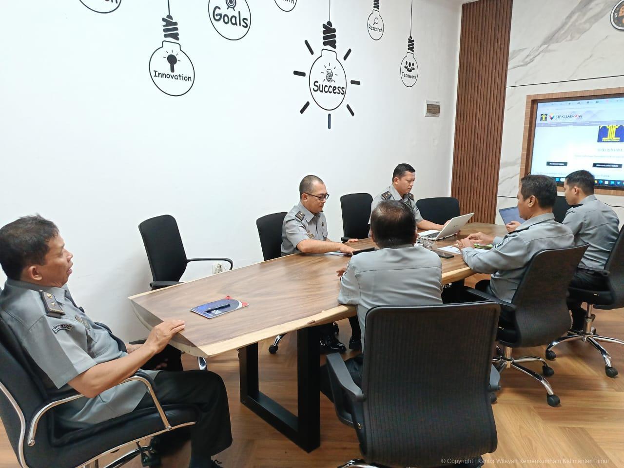 2. Rapat Tim SipKumham