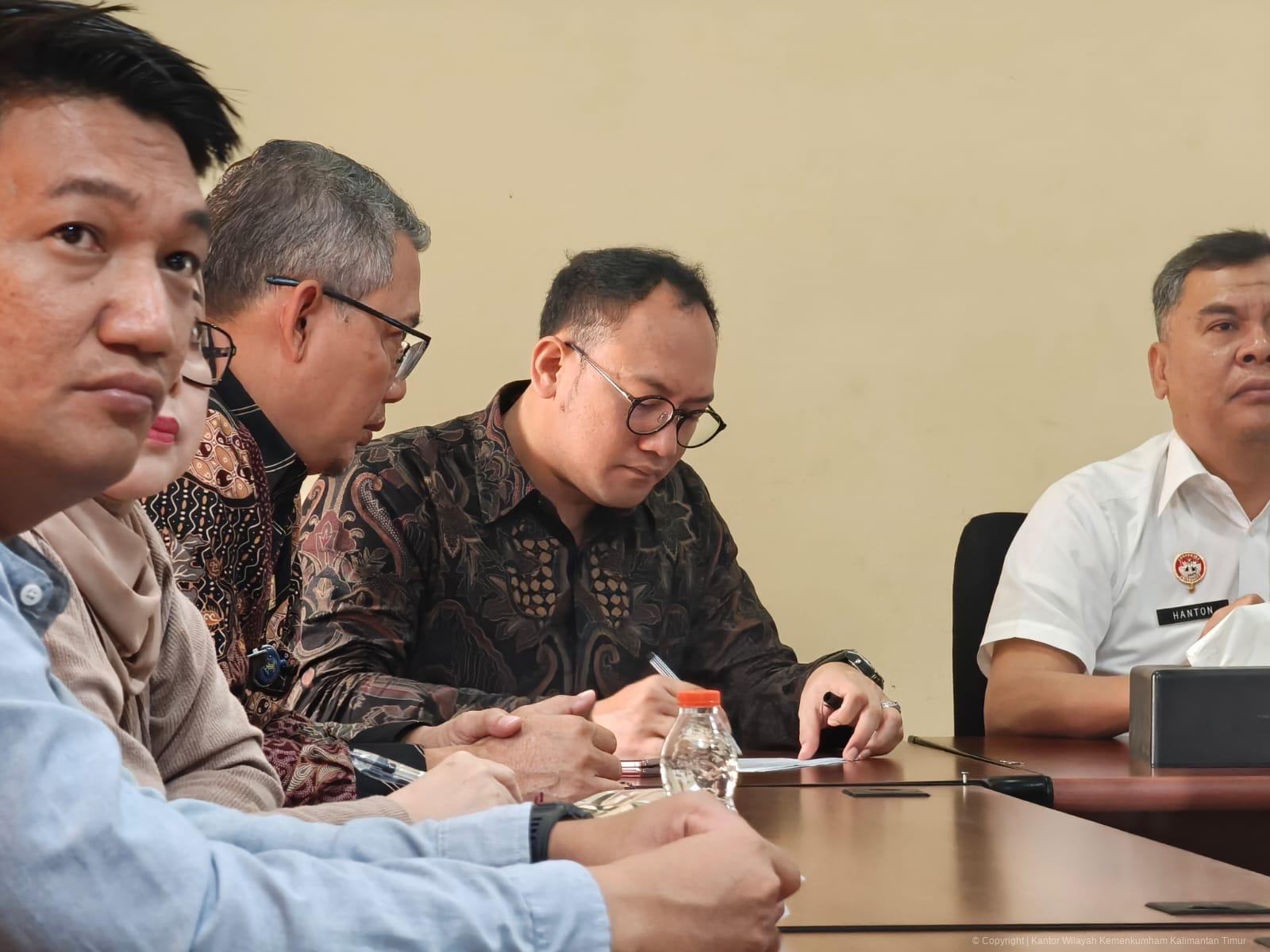 9c21ec70 2ca1 4103 a75b 59bad99cc972