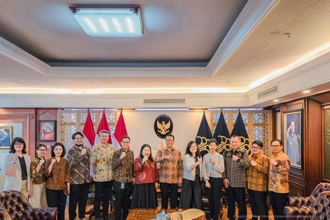 4. Audiensi Menteri Hukum