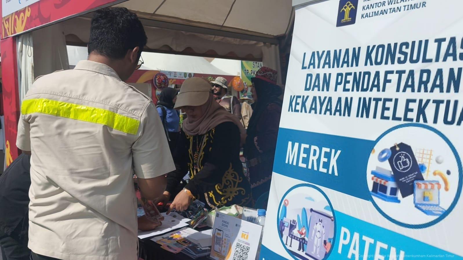 2. Perayaan Lom Plai